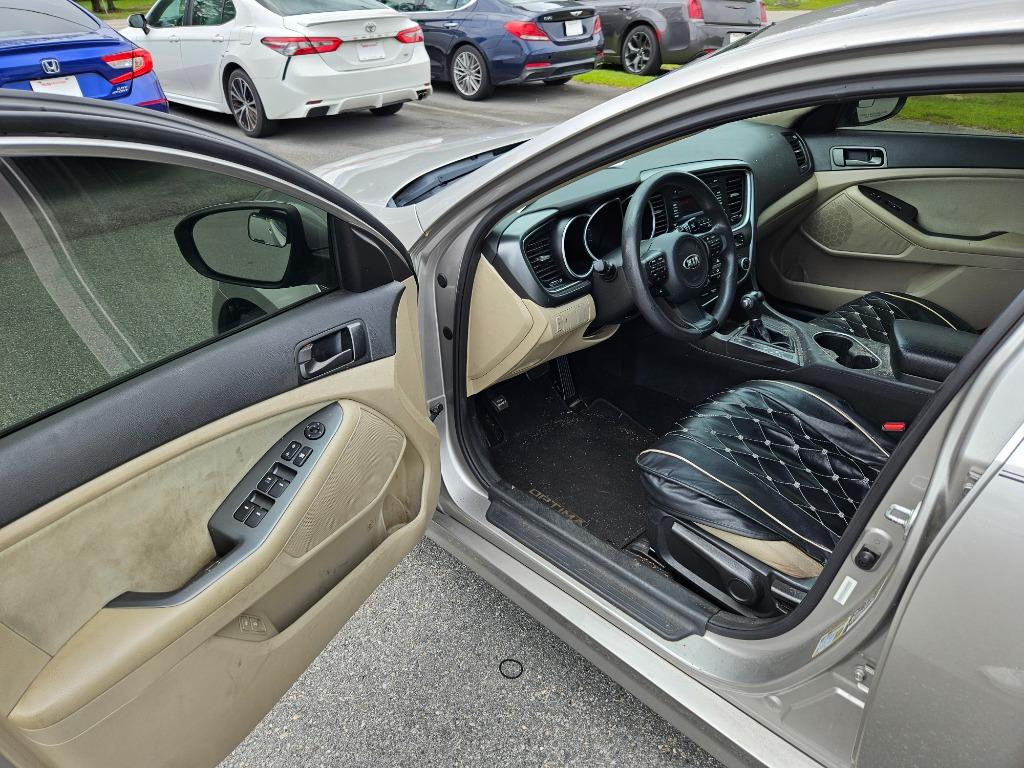 2015 Kia Optima - $9,000