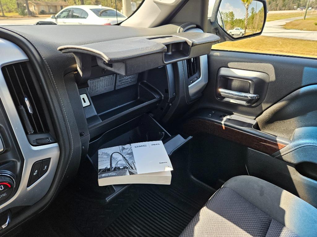 2015 GMC Sierra 1500 SLE photo