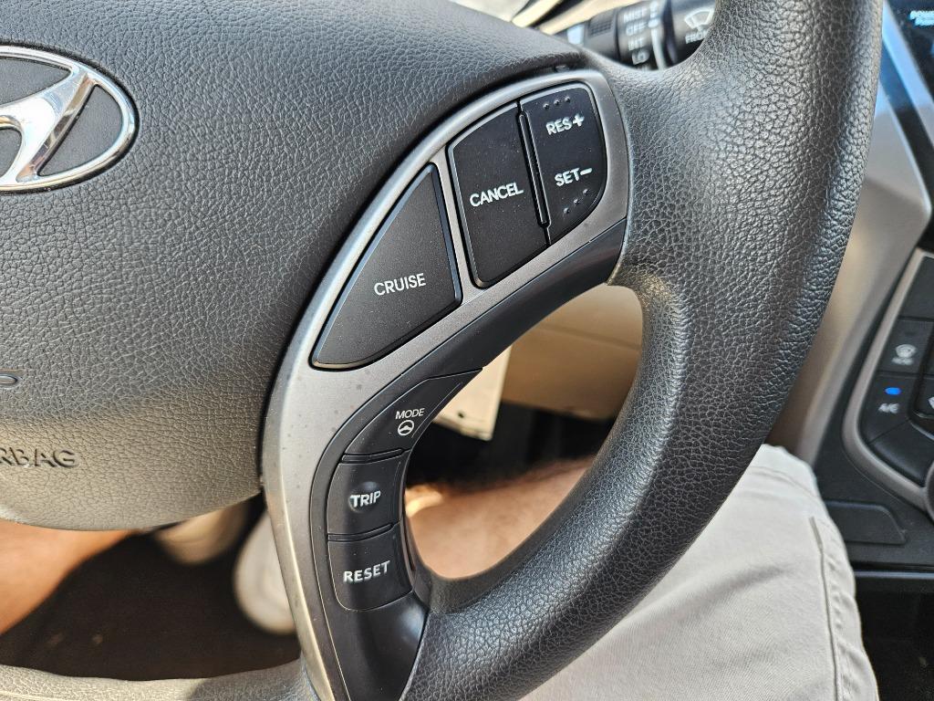 2015 Hyundai Elantra - $7,500