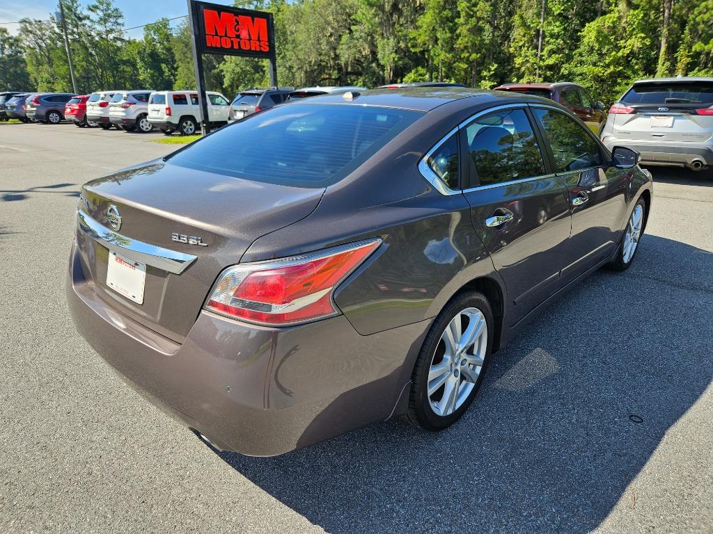 2015 Nissan Altima - $12,500