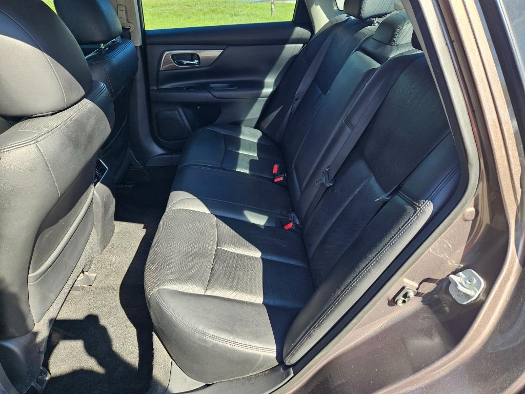 2015 Nissan Altima - $12,500