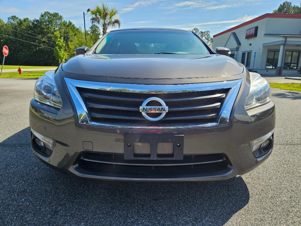 2015 Nissan Altima - $12,500
