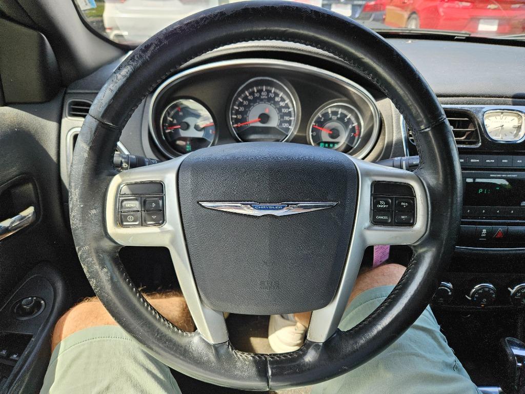 2013 Chrysler 200 Touring photo
