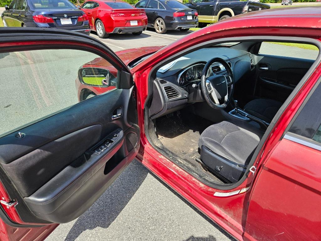 2013 Chrysler 200 Touring photo