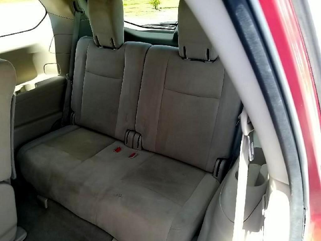 2014 Nissan Pathfinder S photo