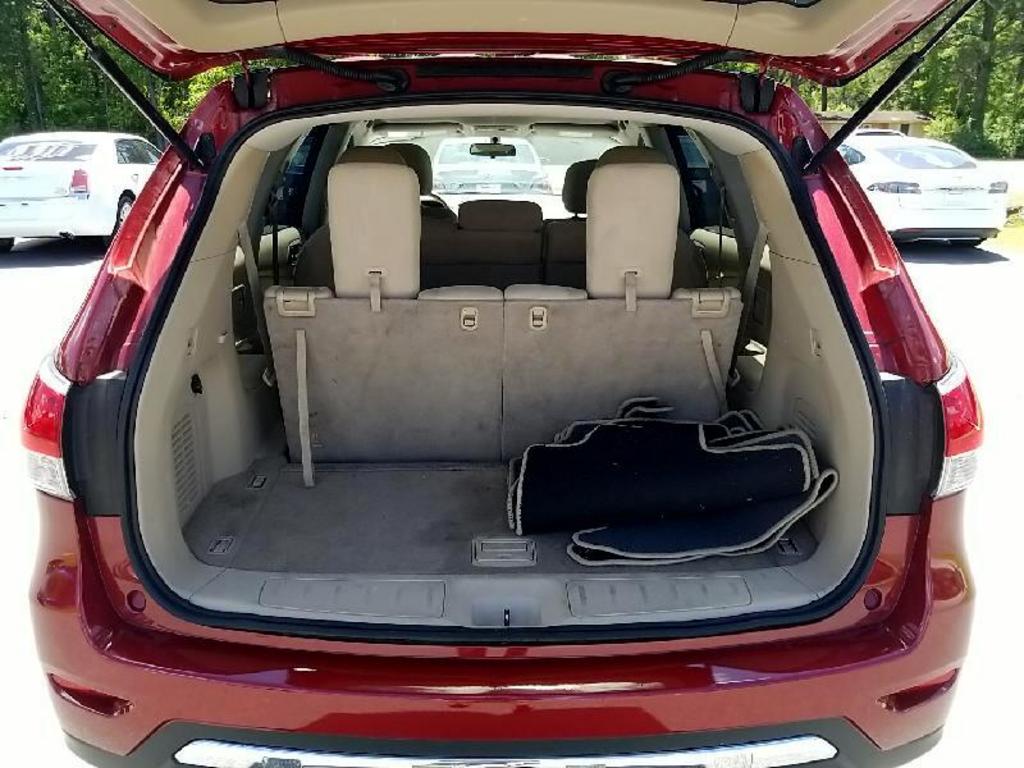 2014 Nissan Pathfinder S photo