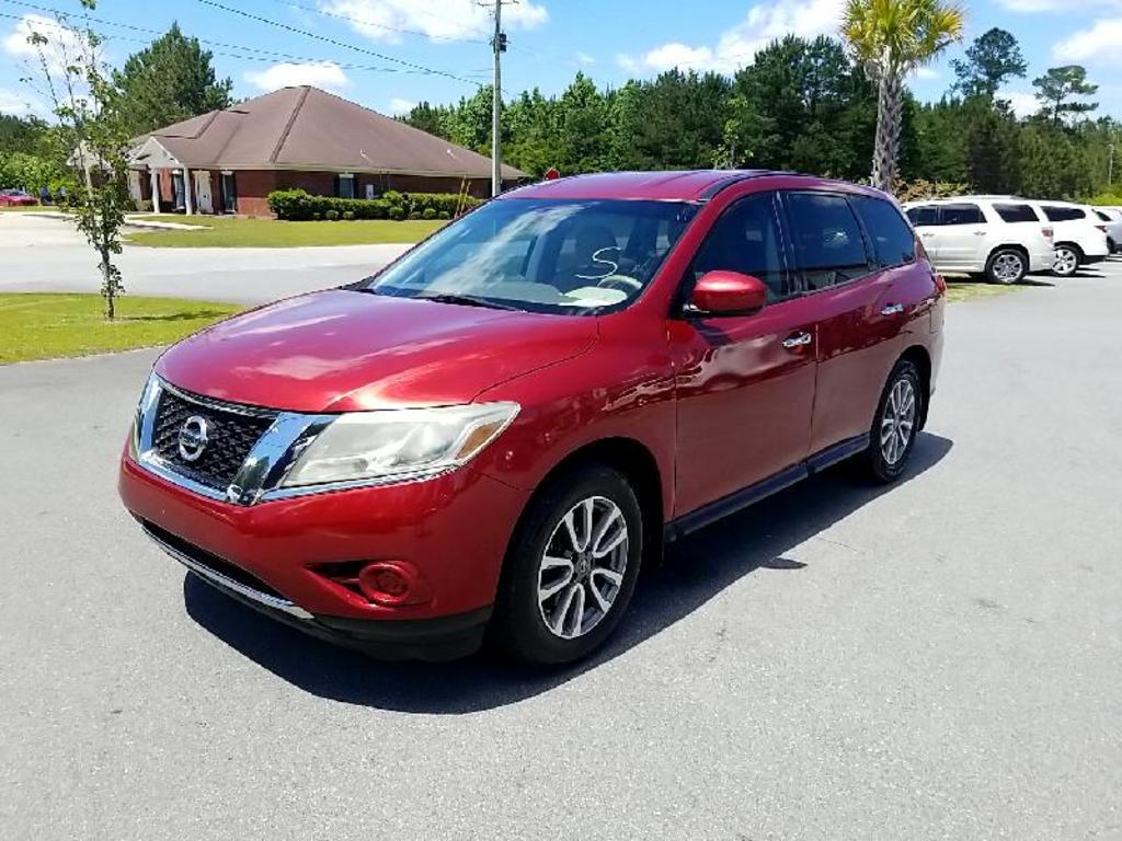 2014 Nissan Pathfinder S photo