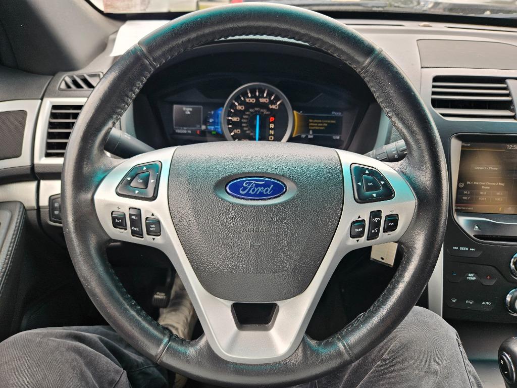 2014 Ford Explorer XLT photo