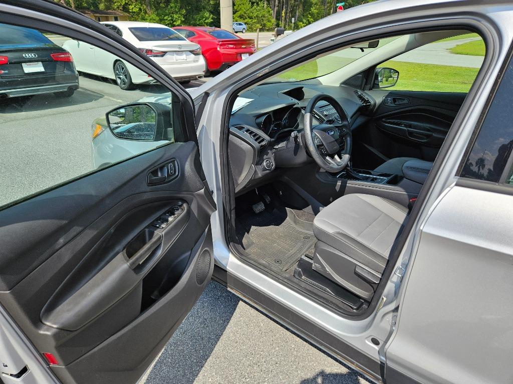 2017 Ford Escape - $13,500