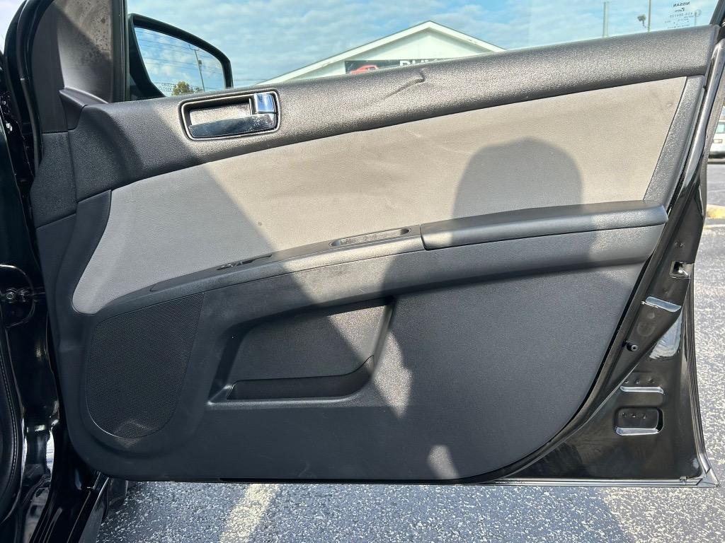 2012 Nissan Sentra 2.0 photo
