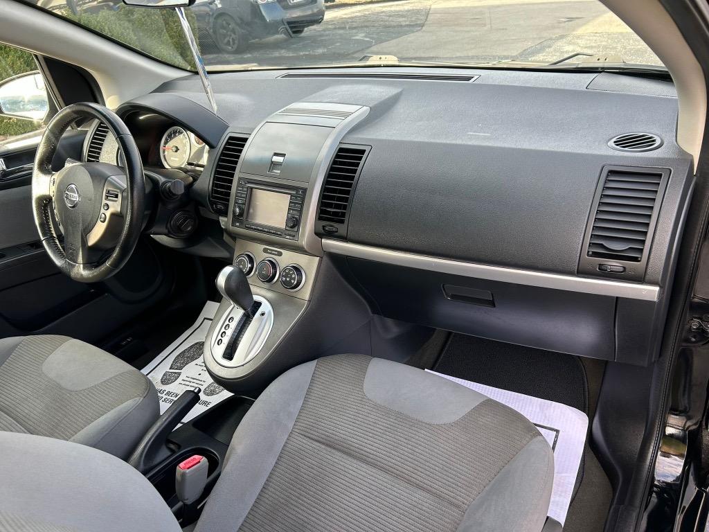 2012 Nissan Sentra 2.0 photo