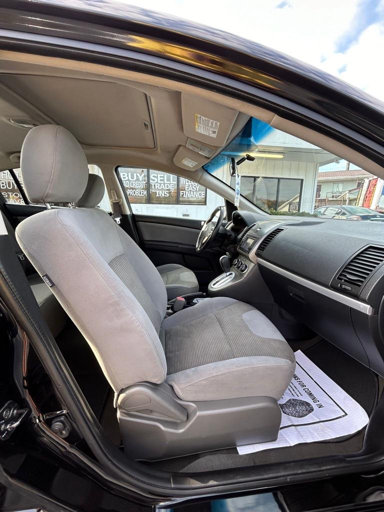2012 Nissan Sentra 2.0 photo