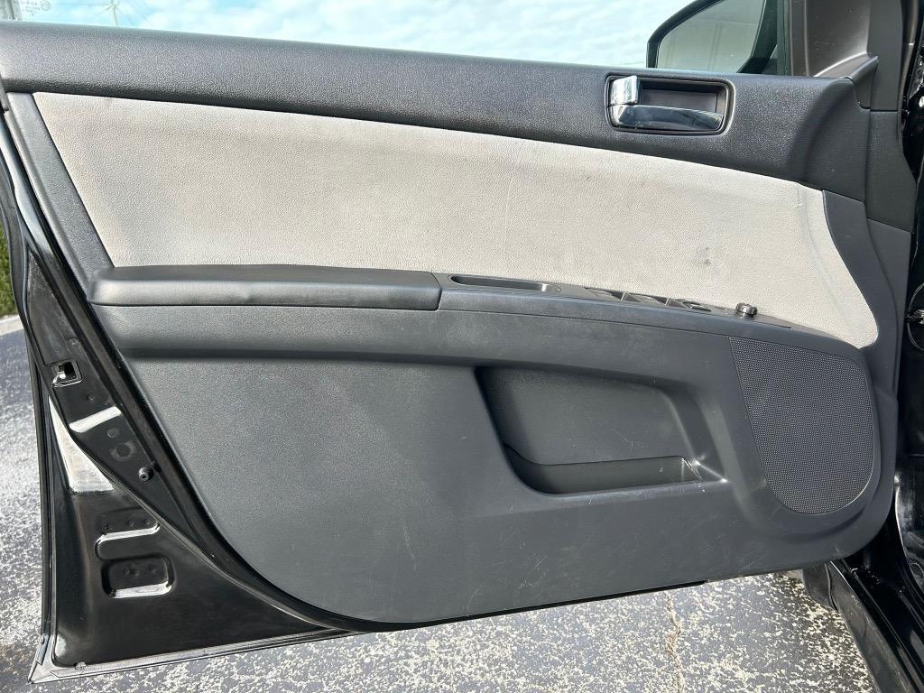 2012 Nissan Sentra 2.0 photo