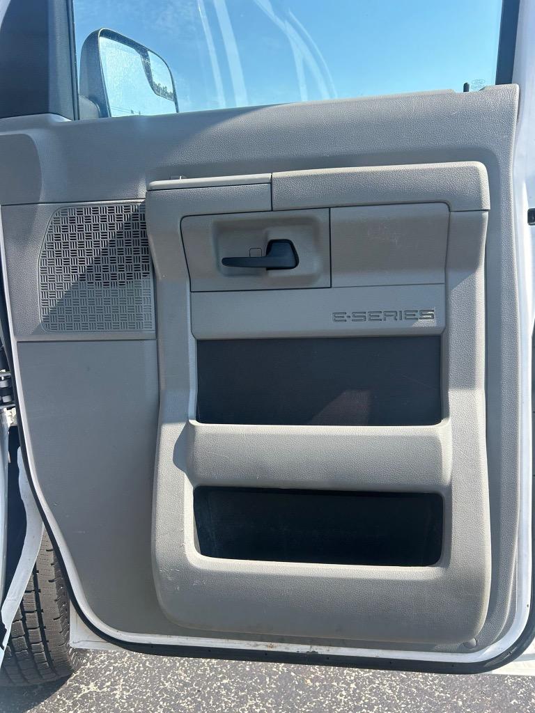 2014 Ford E-150 E-150 photo