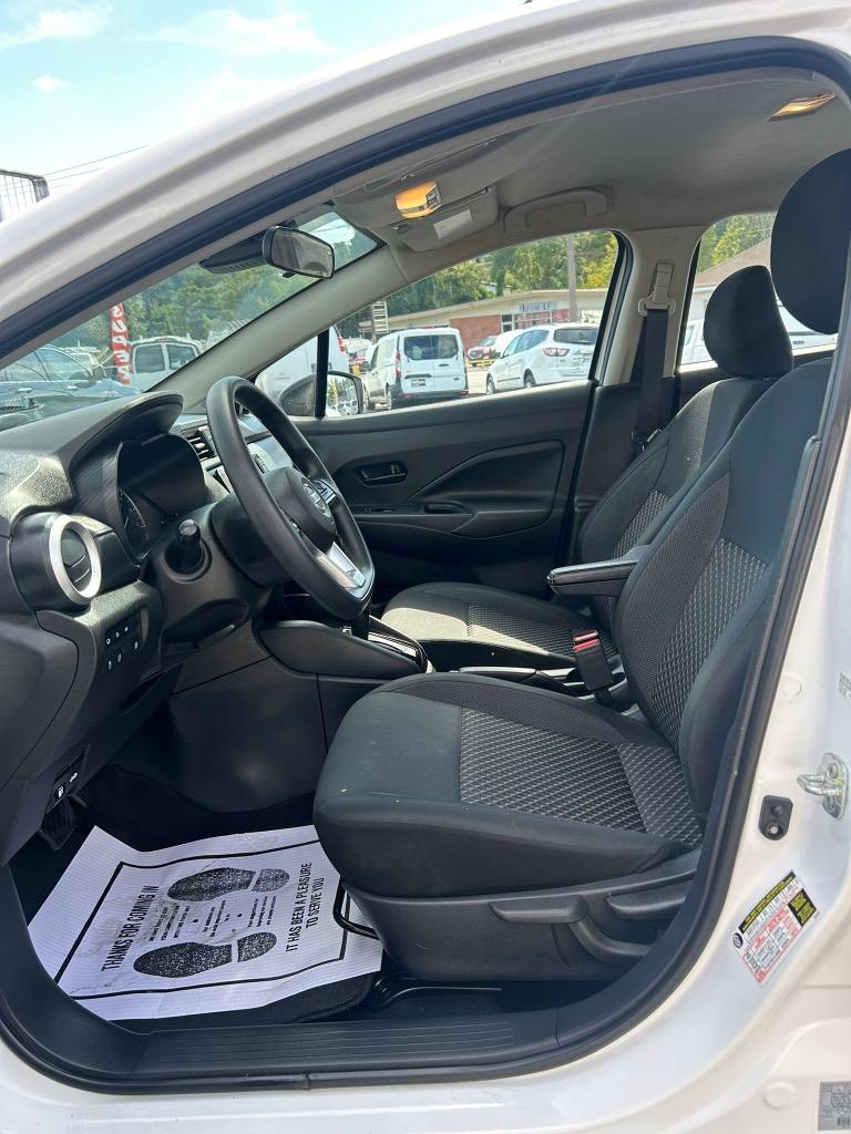 2020 Nissan Versa S photo