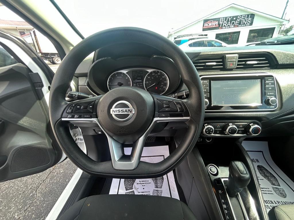 2020 Nissan Versa S photo