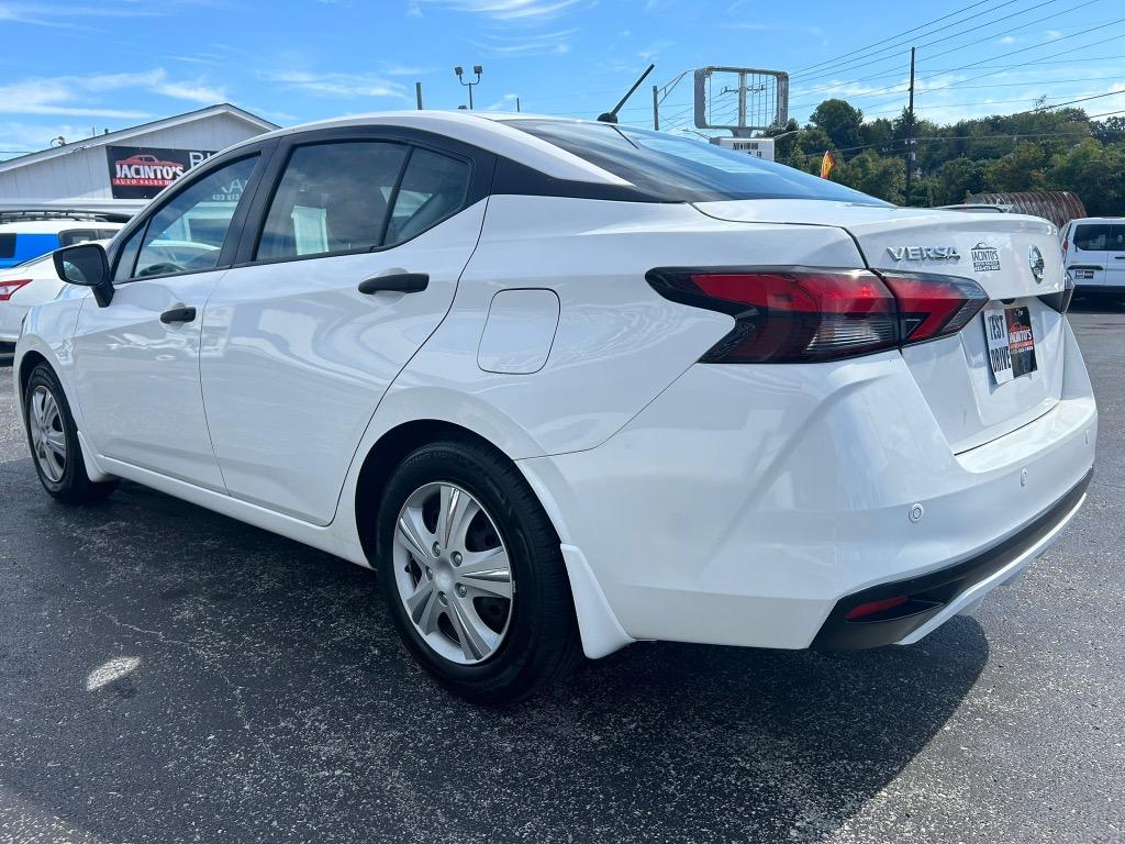 2020 Nissan Versa S photo