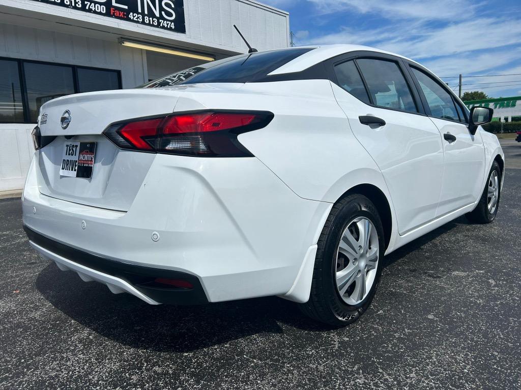 2020 Nissan Versa S photo