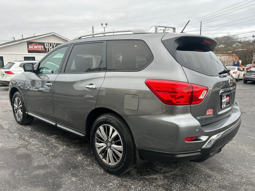 2018 Nissan Pathfinder SL photo