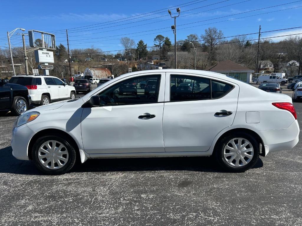 2014 Nissan Versa 1.6 S photo
