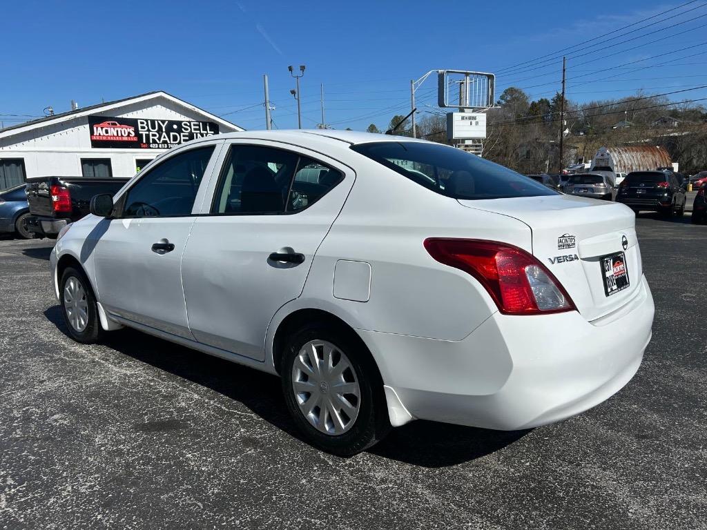 2014 Nissan Versa 1.6 S photo
