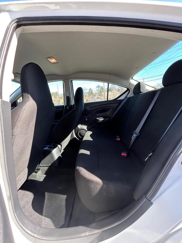 2014 Nissan Versa 1.6 S photo
