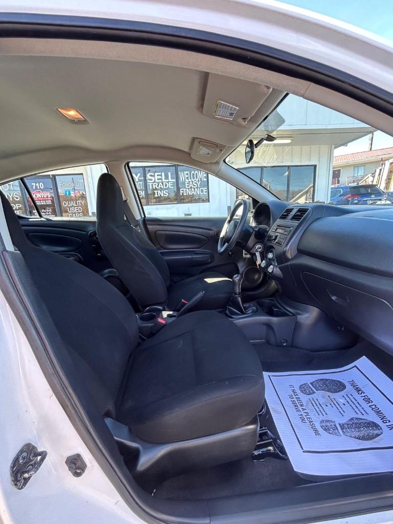 2014 Nissan Versa 1.6 S photo