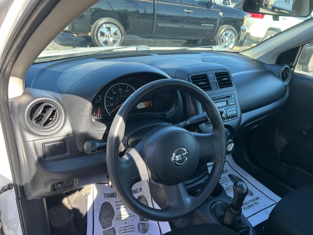 2014 Nissan Versa 1.6 S photo