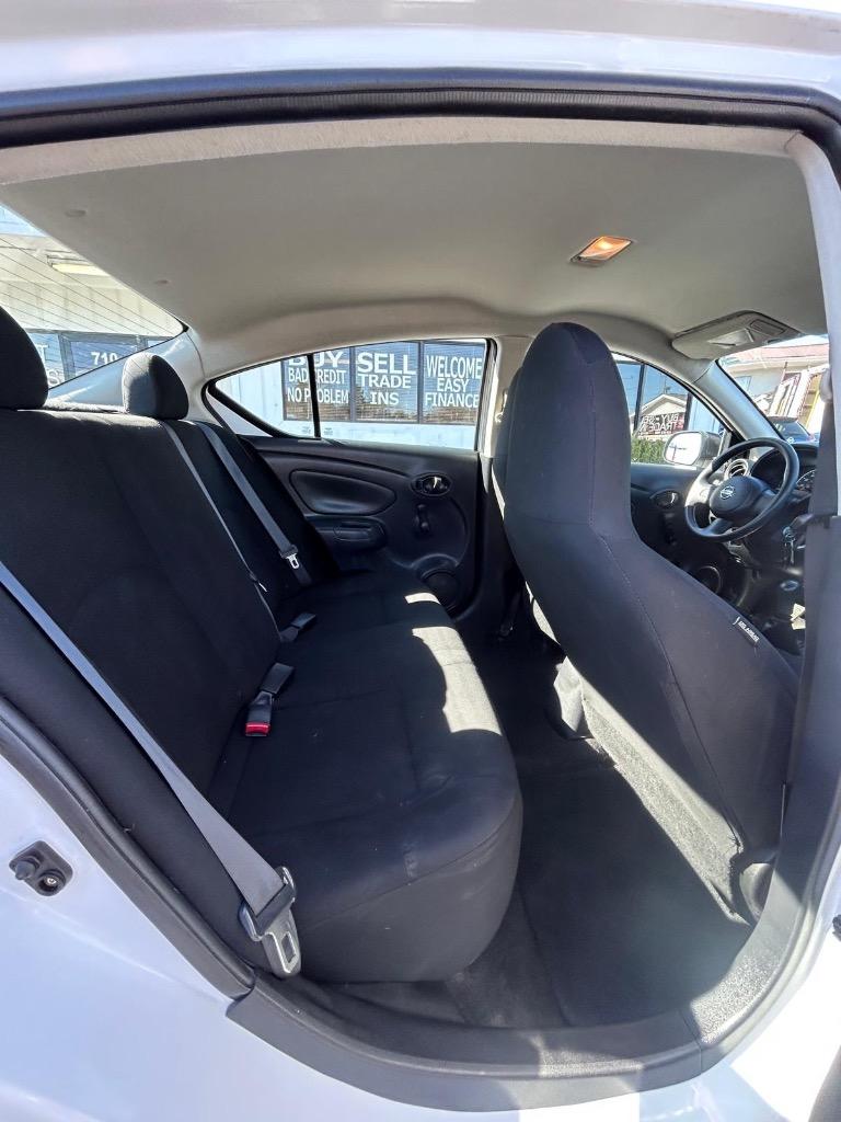 2014 Nissan Versa 1.6 S photo