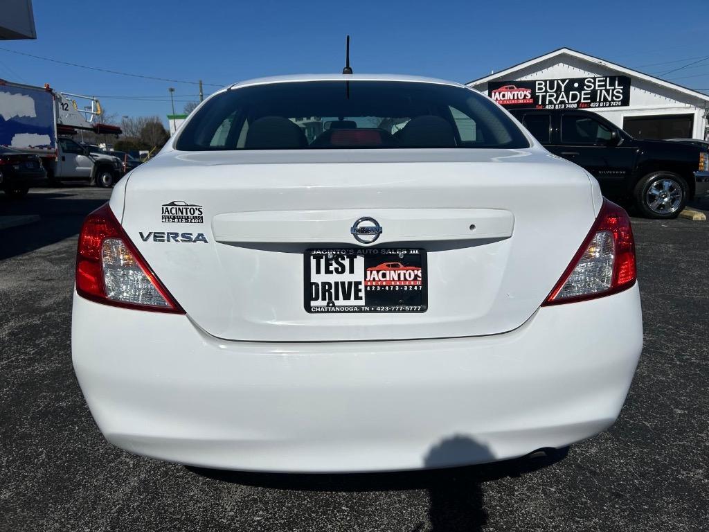 2014 Nissan Versa 1.6 S photo