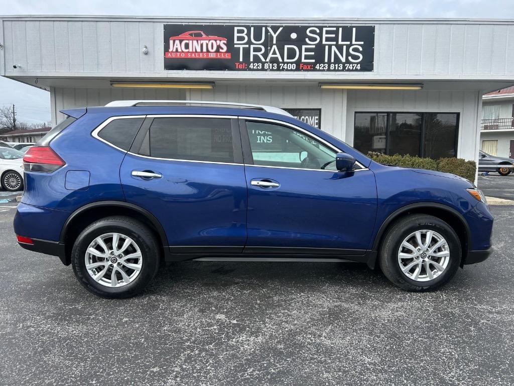2017 Nissan Rogue SV photo