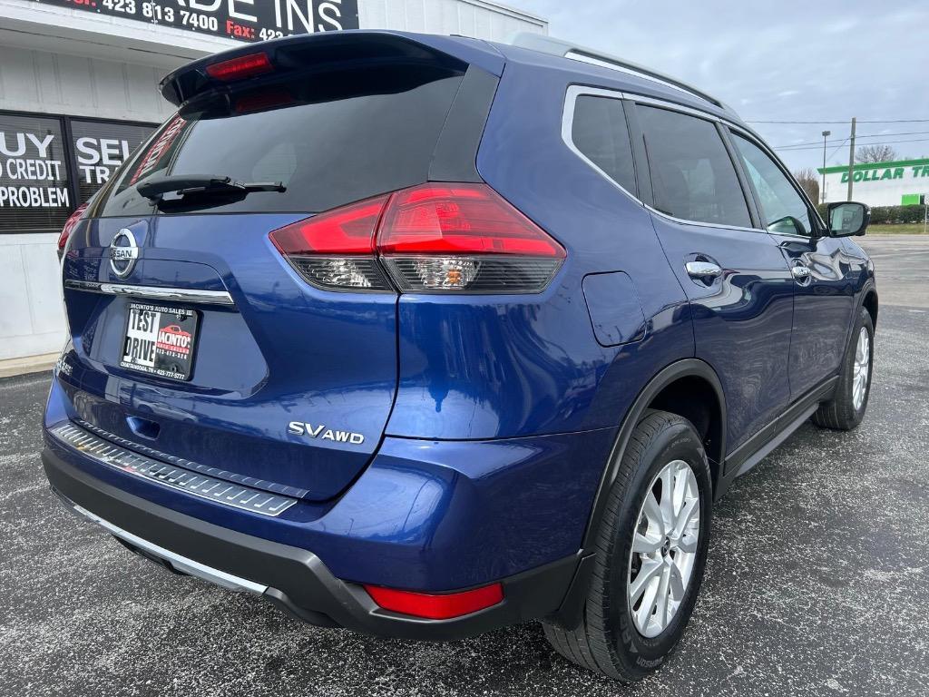 2017 Nissan Rogue SV photo
