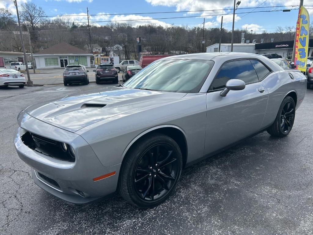 2018 Dodge Challenger SXT photo