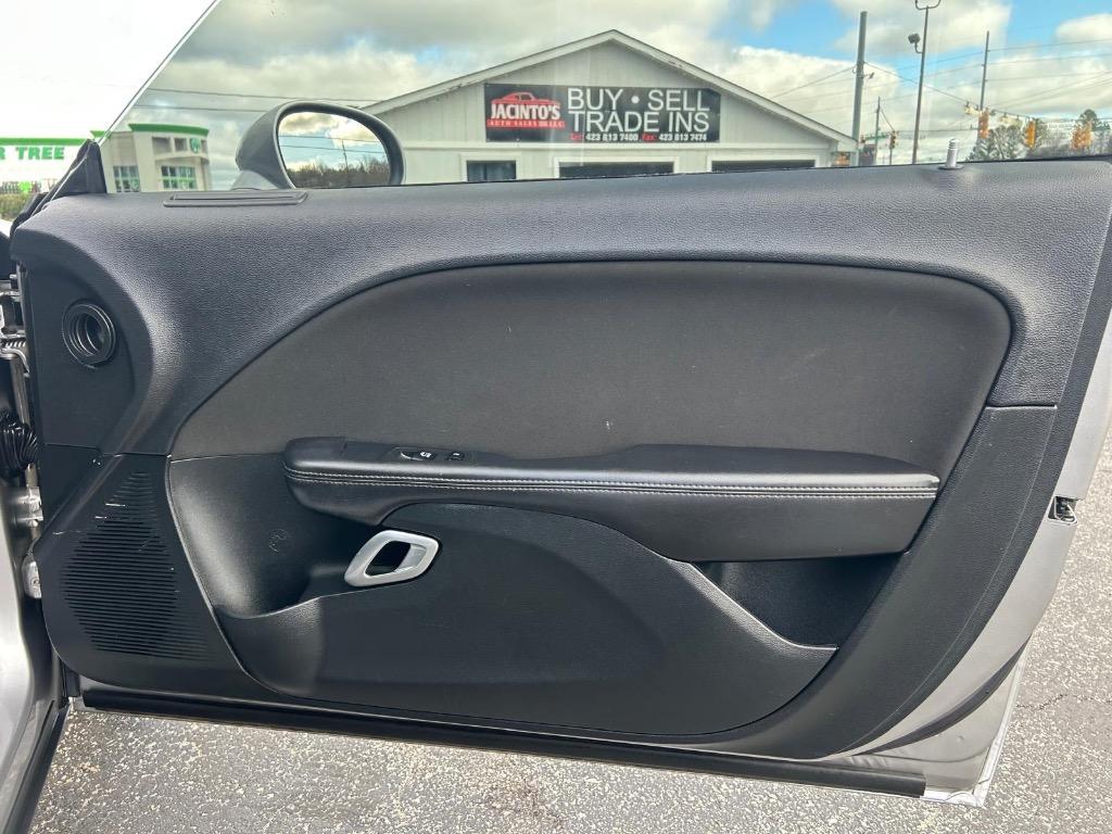 2018 Dodge Challenger SXT photo