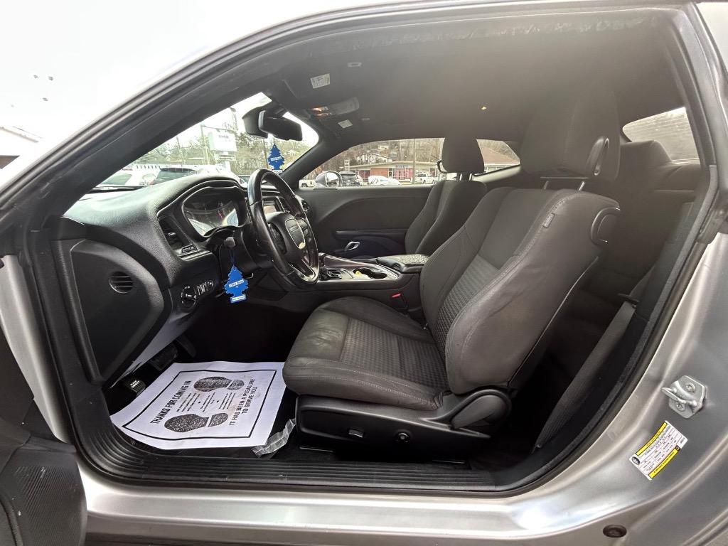 2018 Dodge Challenger SXT photo