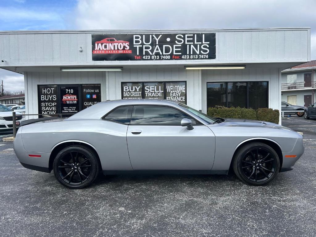 2018 Dodge Challenger SXT photo