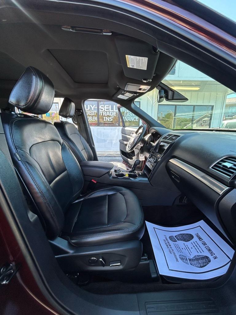2018 Ford Explorer XLT photo