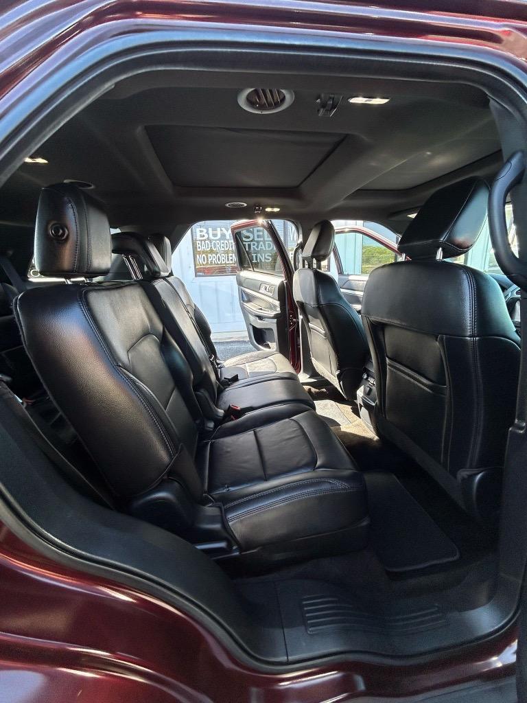 2018 Ford Explorer XLT photo