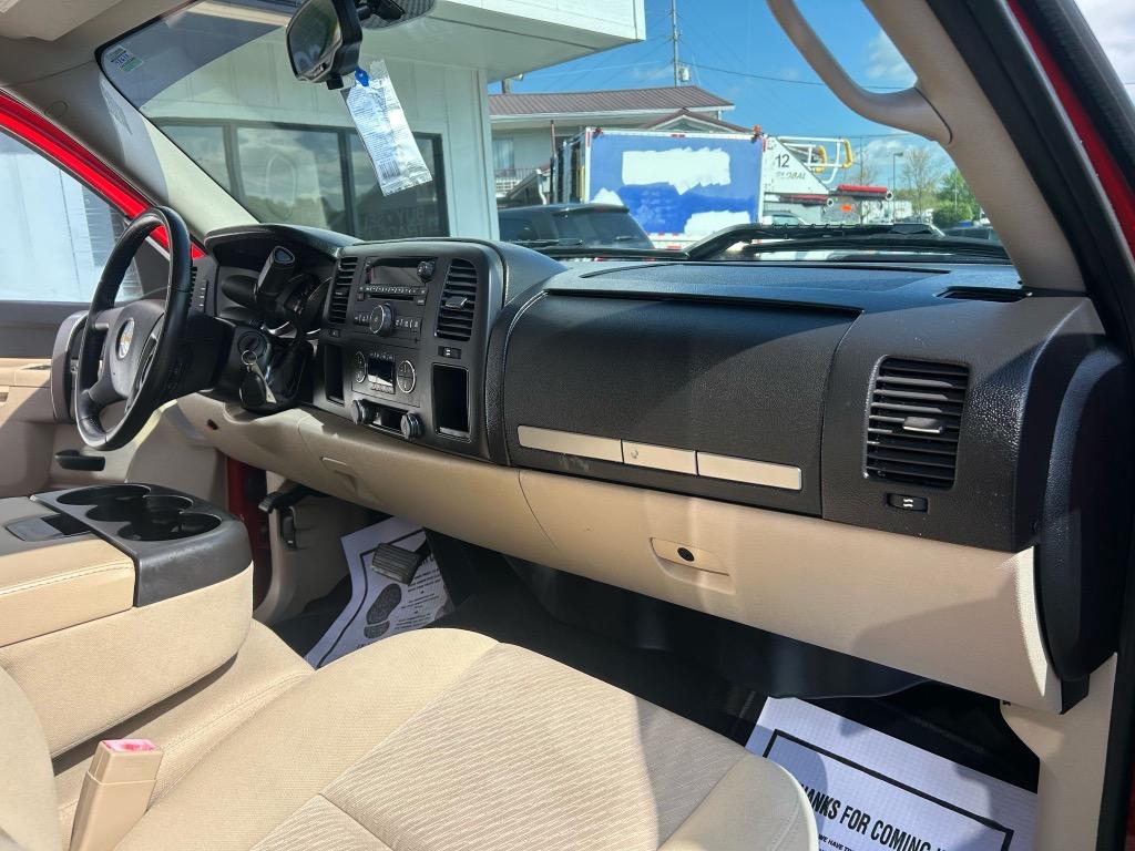 2011 Chevrolet Silverado 1500 LT photo