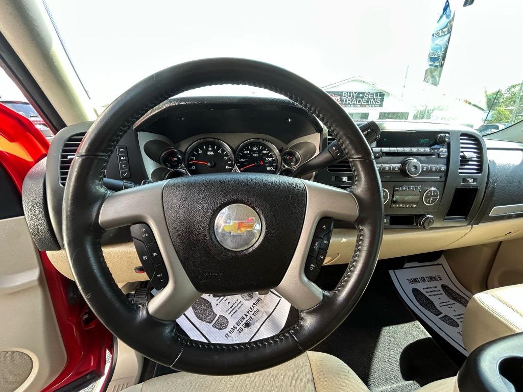 2011 Chevrolet Silverado 1500 LT photo