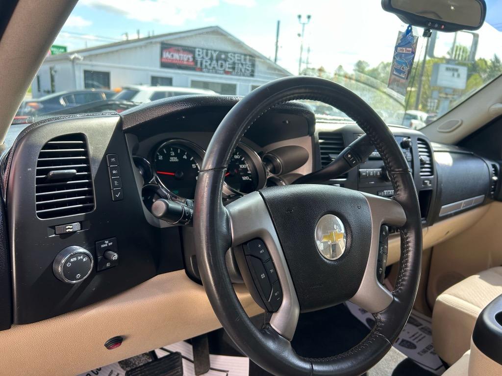 2011 Chevrolet Silverado 1500 LT photo