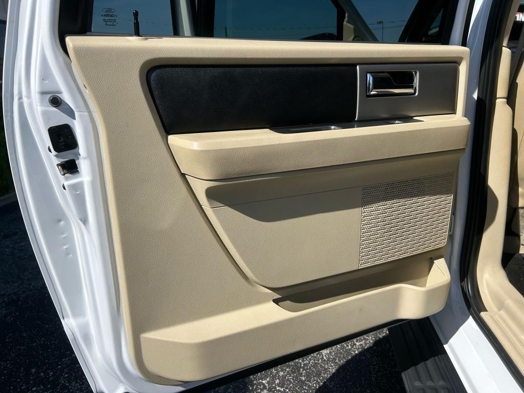 2015 Ford Expedition EL XLT photo