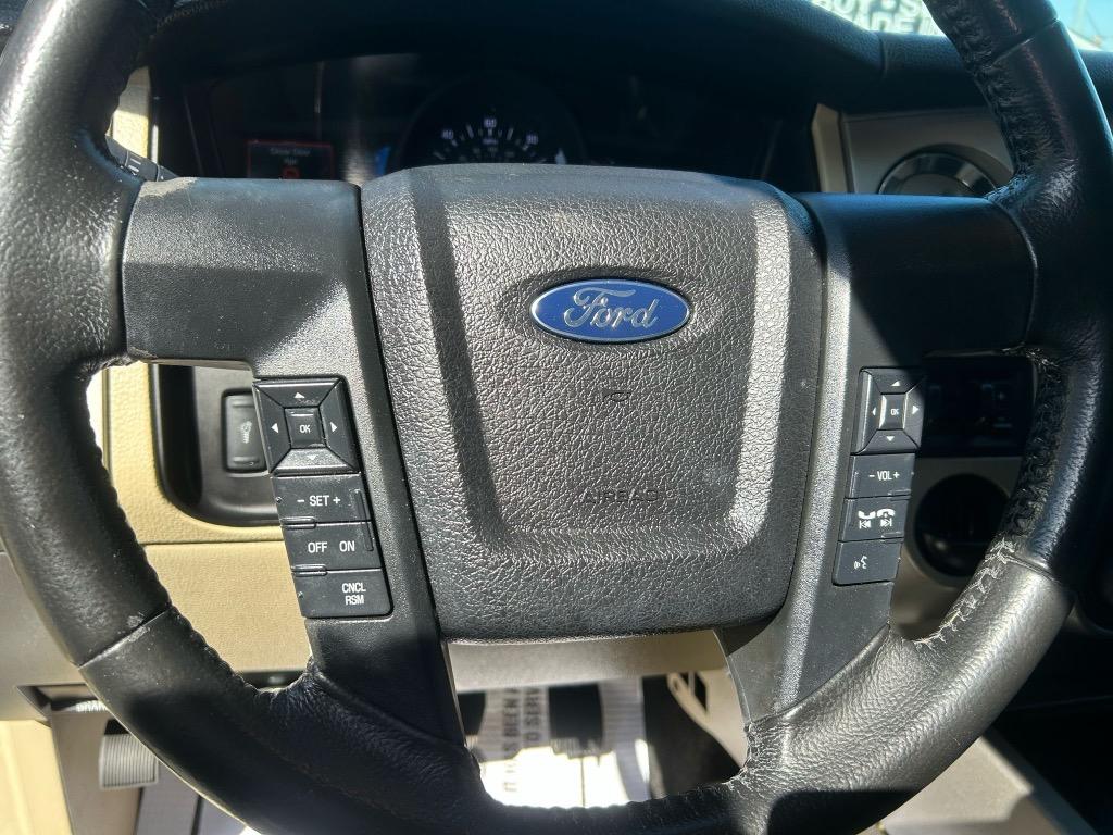 2015 Ford Expedition EL XLT photo