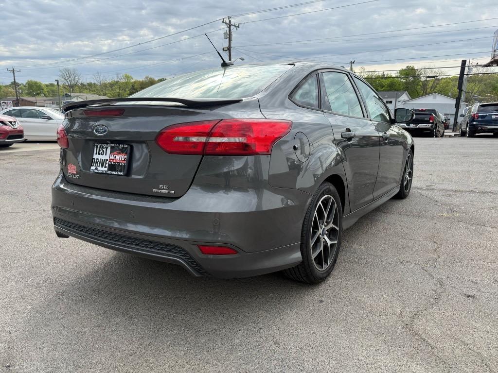 2015 Ford Focus SE photo