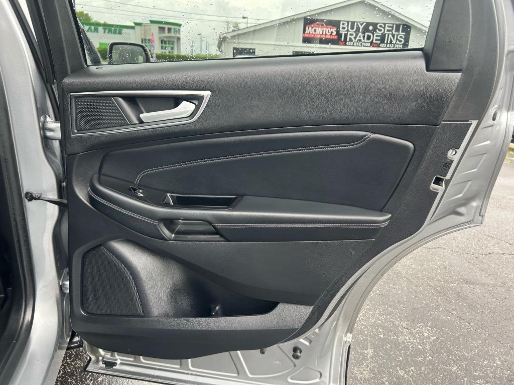 2020 Ford Edge Titanium photo