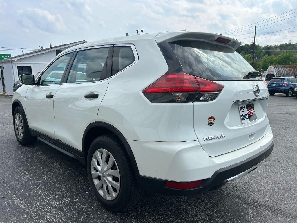 2017 Nissan Rogue S photo