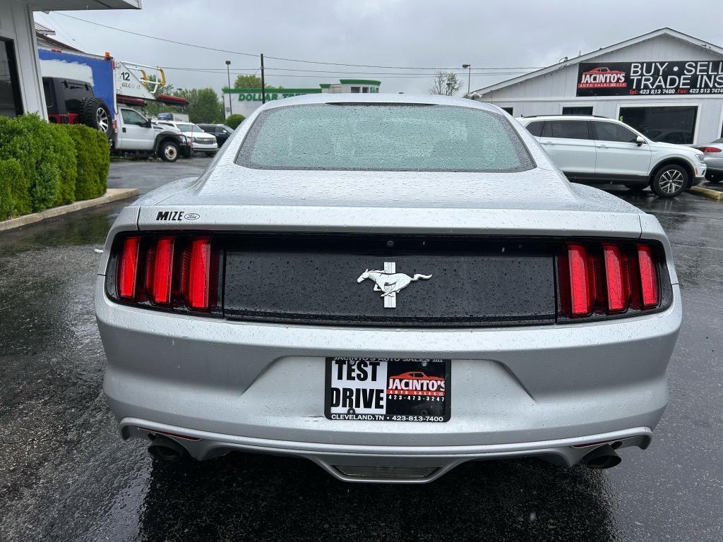 2017 Ford Mustang photo
