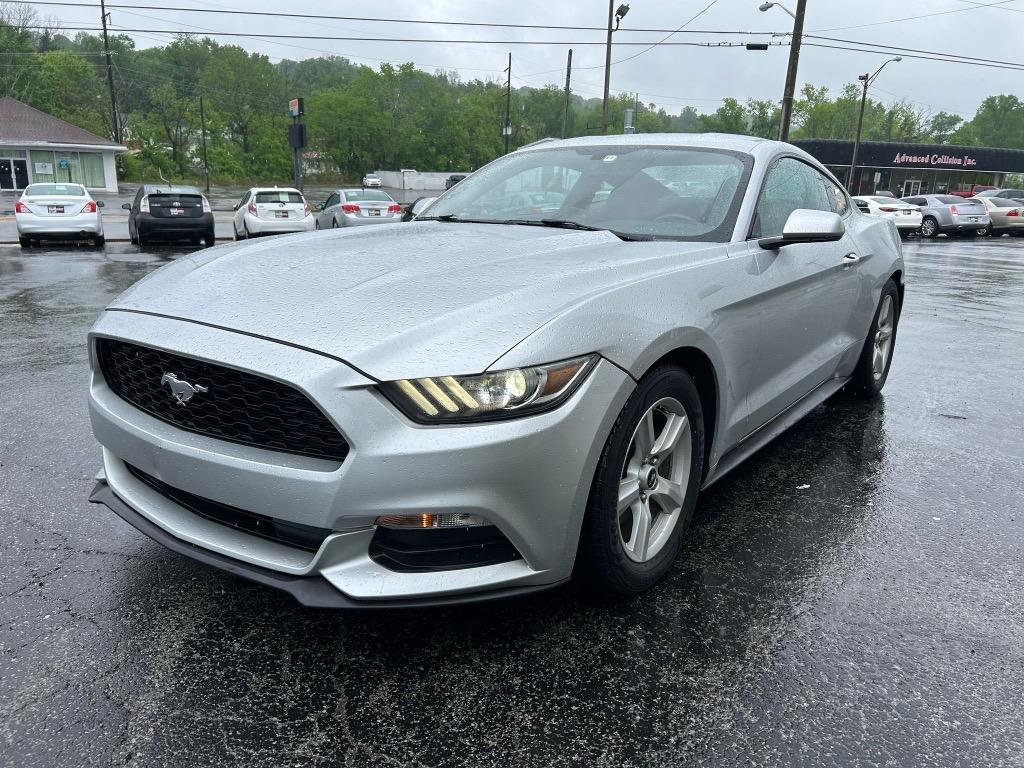 2017 Ford Mustang photo
