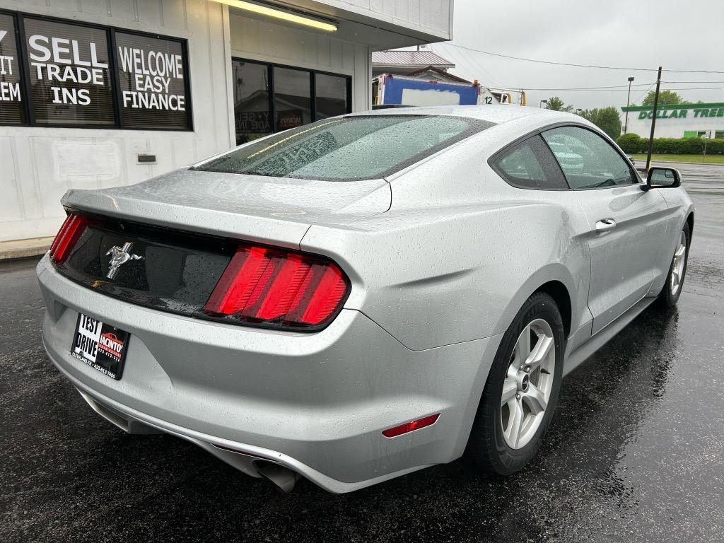2017 Ford Mustang photo