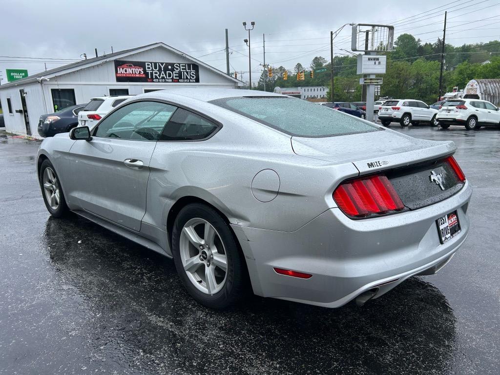 2017 Ford Mustang photo